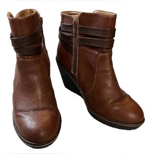 Croft & Barrow “Ortholite” brown wedge platform zipper ankle boots SZ 7